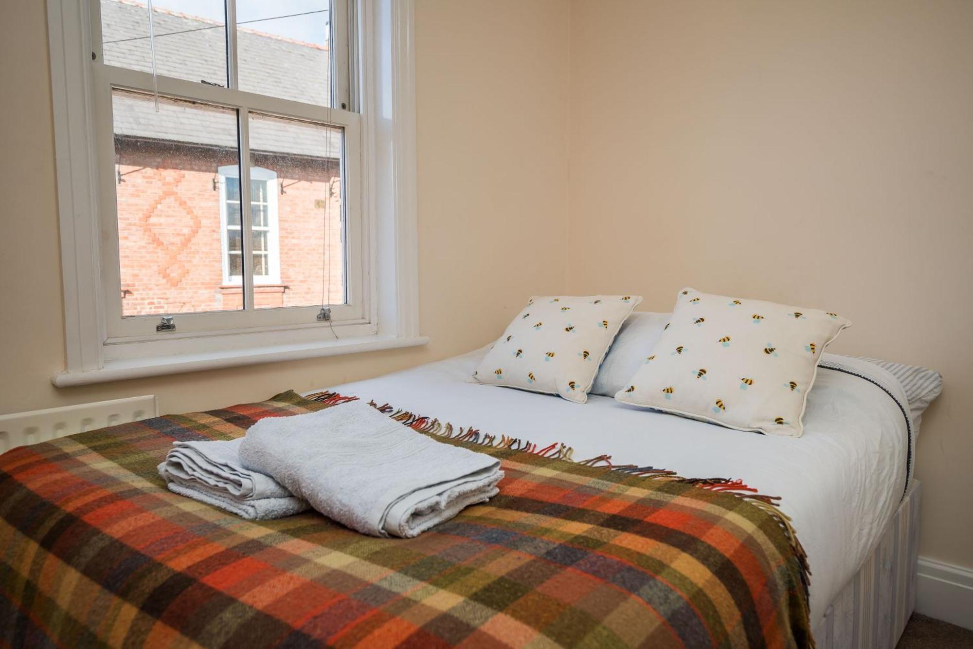 Hotel Spacious, 3 Bed House For 6 In Central Chester Esterno foto