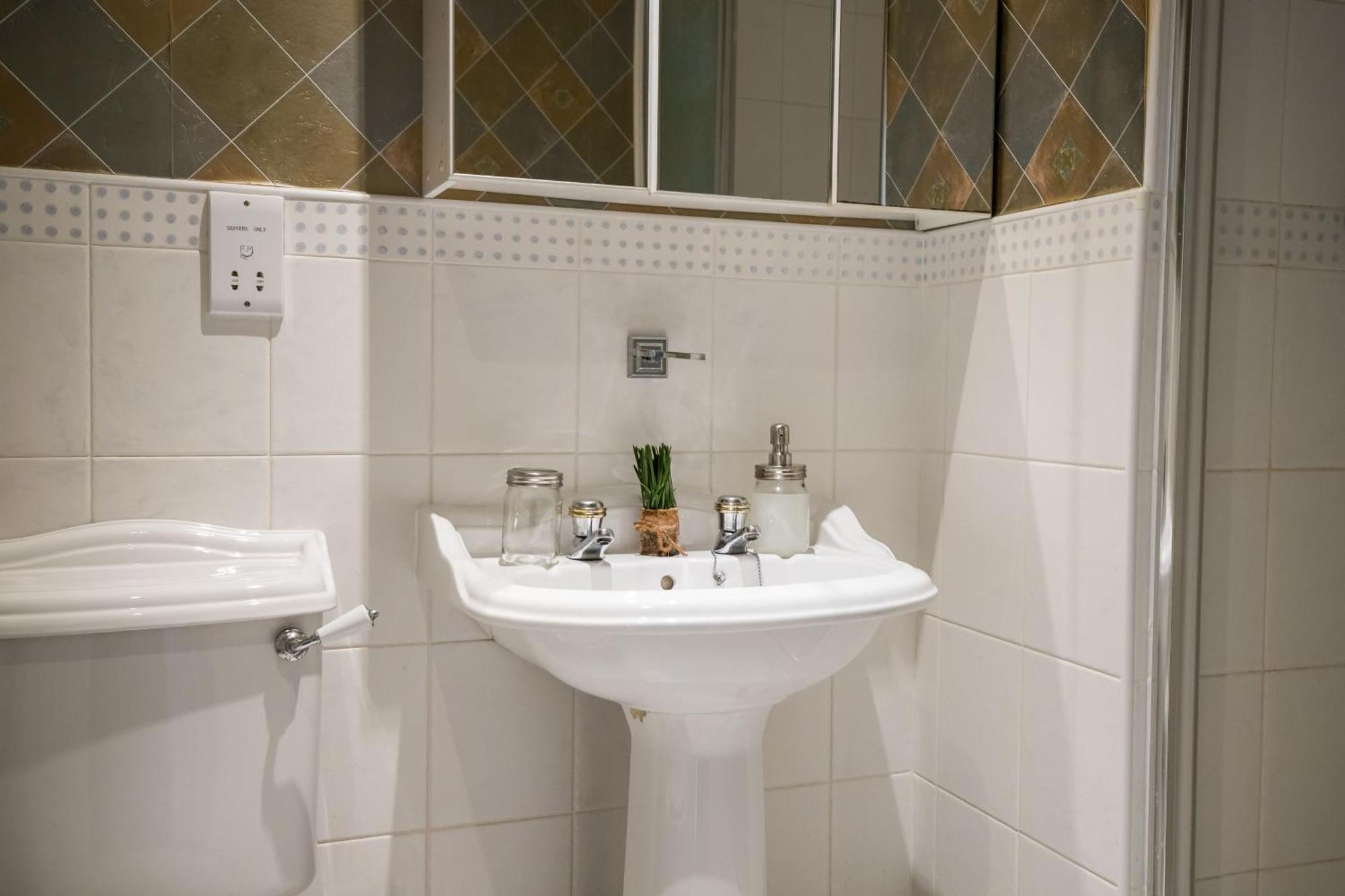 Hotel Spacious, 3 Bed House For 6 In Central Chester Esterno foto