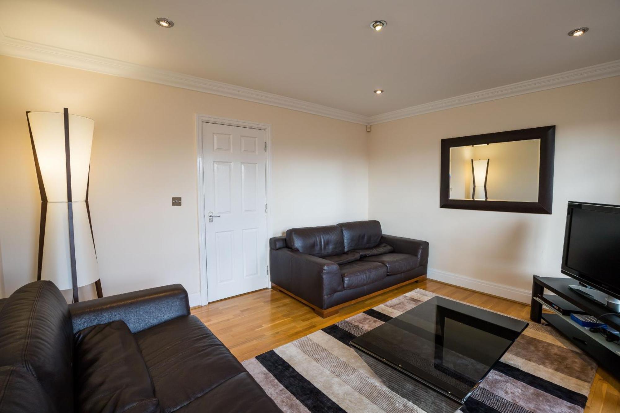 Hotel Spacious, 3 Bed House For 6 In Central Chester Esterno foto