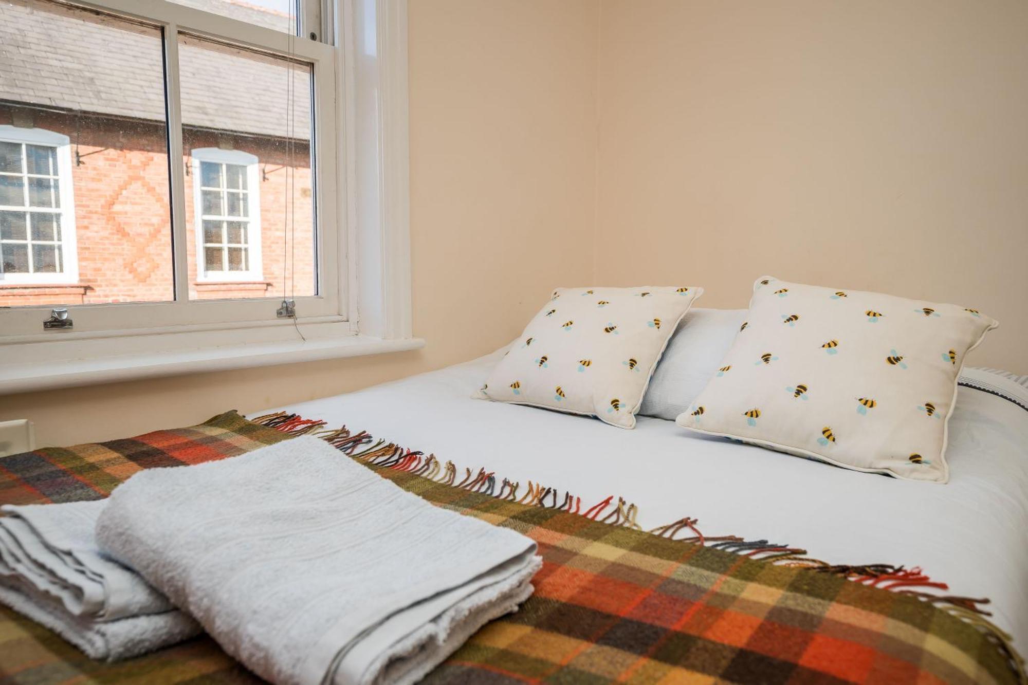 Hotel Spacious, 3 Bed House For 6 In Central Chester Esterno foto