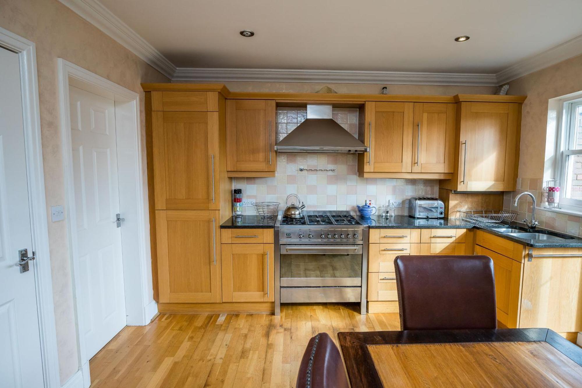 Hotel Spacious, 3 Bed House For 6 In Central Chester Esterno foto
