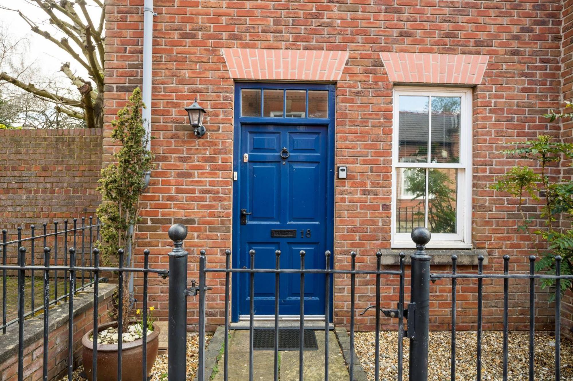 Hotel Spacious, 3 Bed House For 6 In Central Chester Esterno foto
